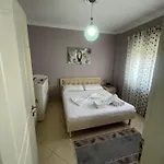 Apartament Flower Golem (Tirana)