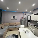 Flower Apartment *