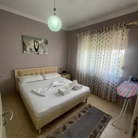 Flower Apartment *